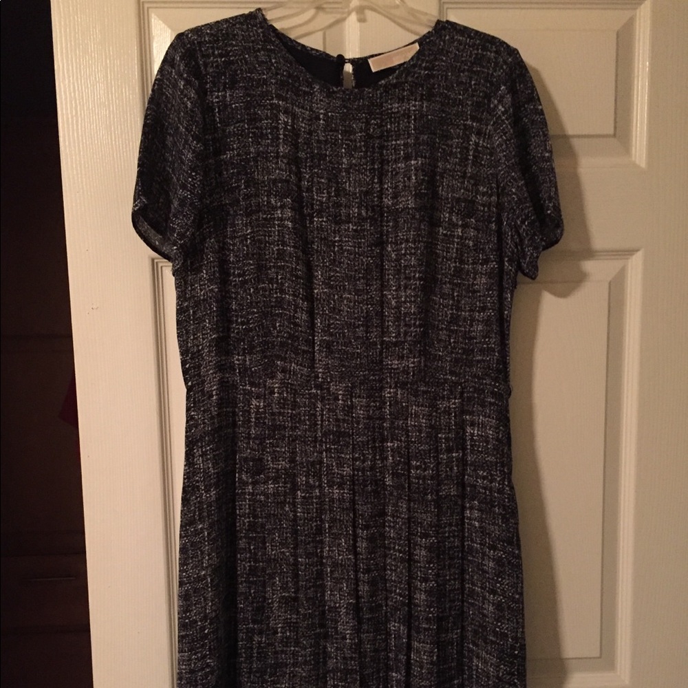 Every day dress, or perfect for the office.